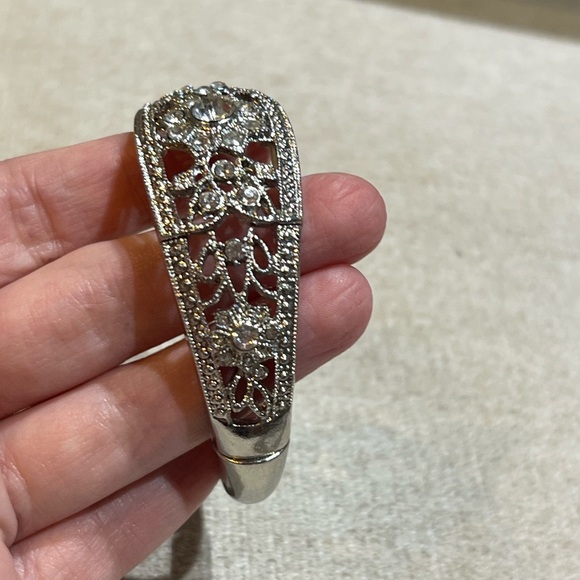 Silver Rhinestone Bracelet - Picture 3 of 7